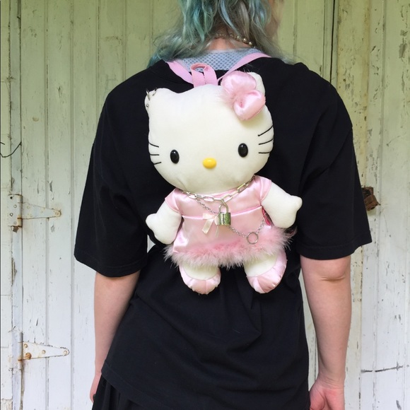 **SOLD** PUNK ANGEL HELLO KITTY PLUSH BACKPACK - Picture 4 of 5